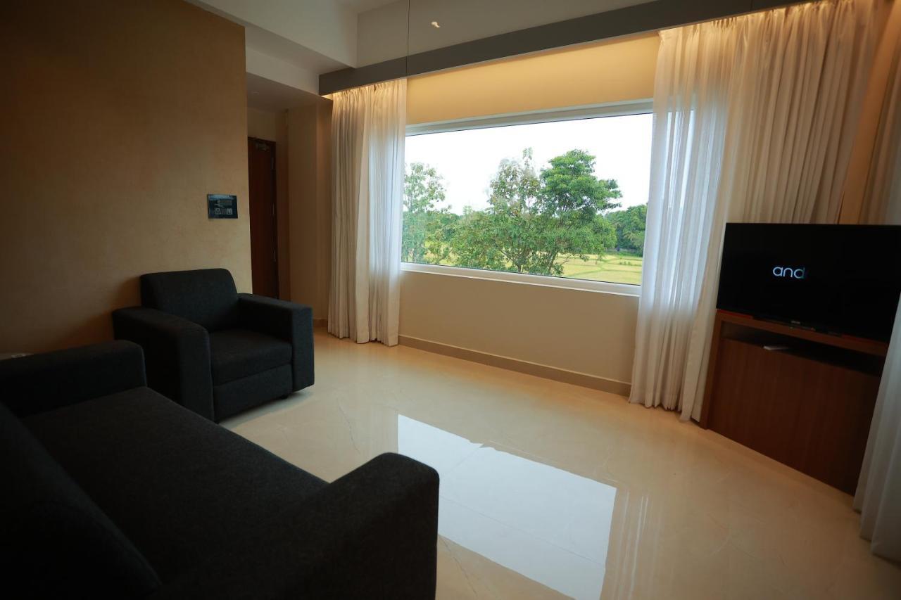 The Gold Hotel Palakkad Luaran gambar